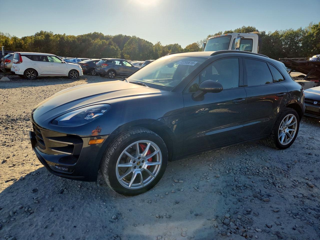 2018 PORSCHE MACAN — Front 3/4