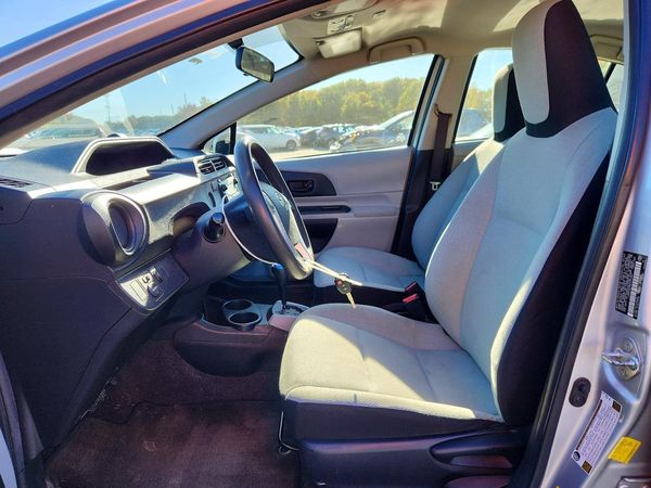 2013 TOYOTA PRIUS — DENT