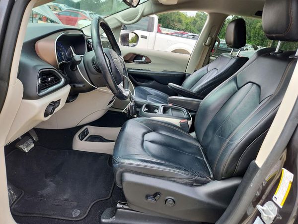 2017 CHRYSLER PACIFICA