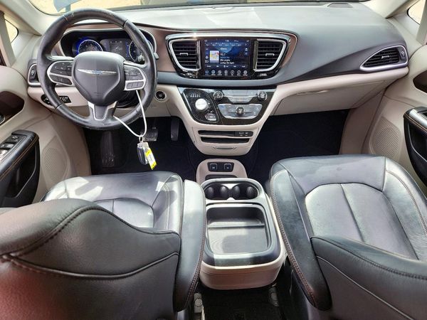 2017 CHRYSLER PACIFICA Touring L