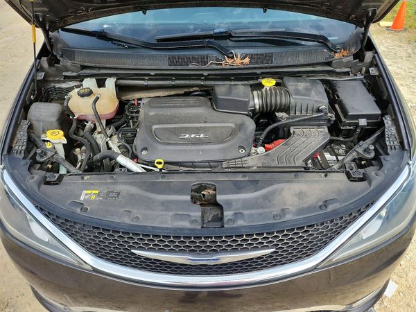 2017 CHRYSLER PACIFICA Touring L
