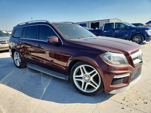 2013 MERCEDES-BENZ GL GL550 4MATIC — Passenger 3/4