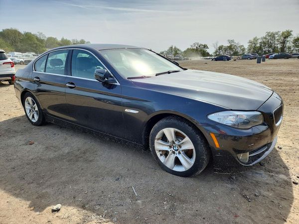 2013 BMW 5 SERIES — Passenger 3/4