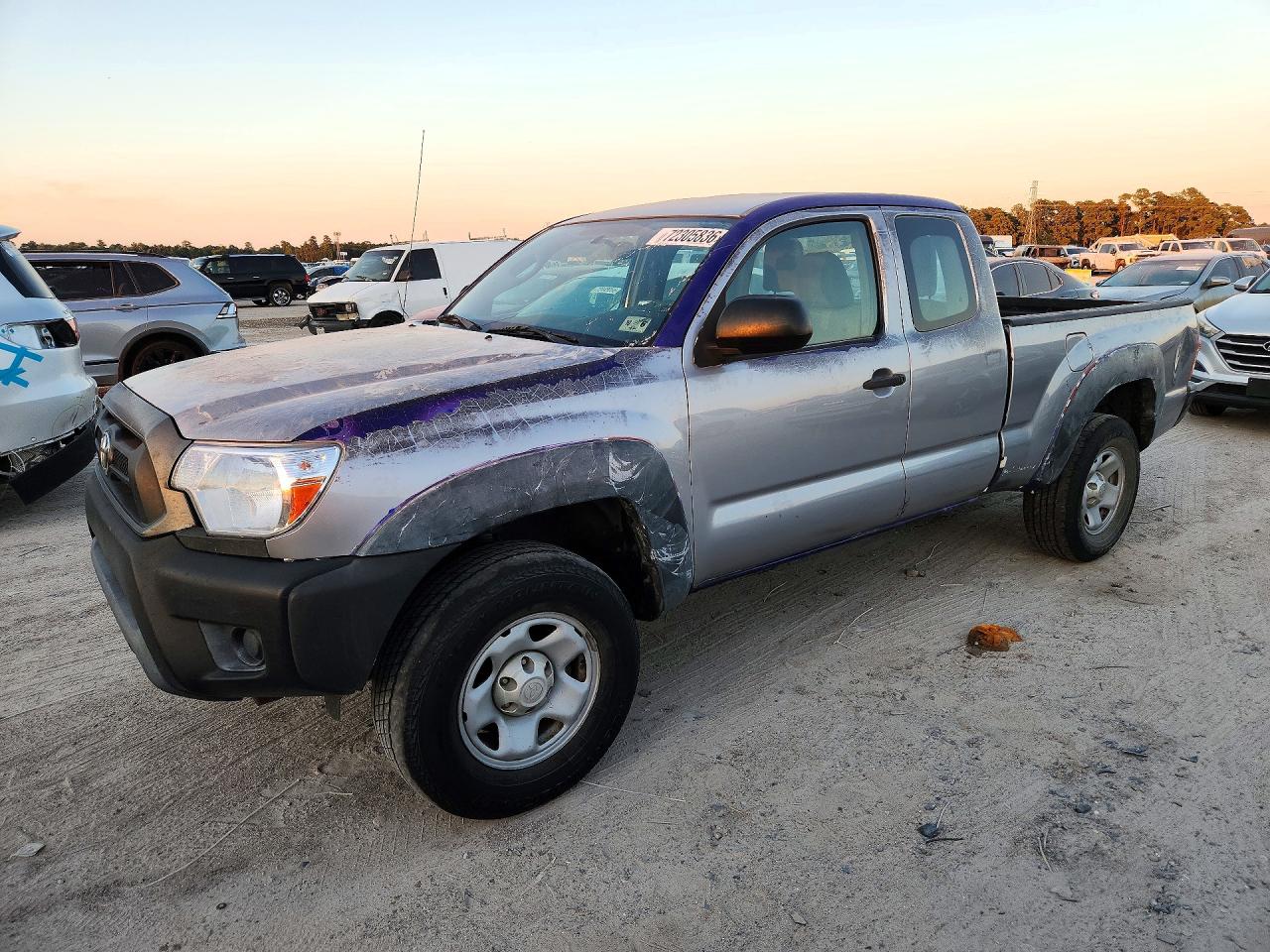 2015 TOYOTA TACOMA Delux Grade — Front 3/4