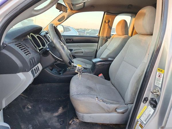 2015 TOYOTA TACOMA Delux Grade — DENT