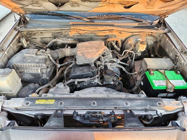 2015 TOYOTA TACOMA Delux Grade — Engine bay