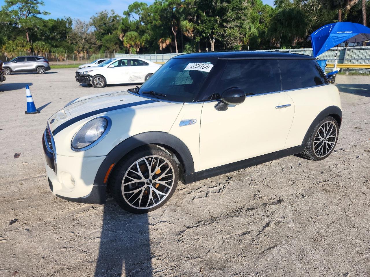2014 MINI COOPER — Front 3/4
