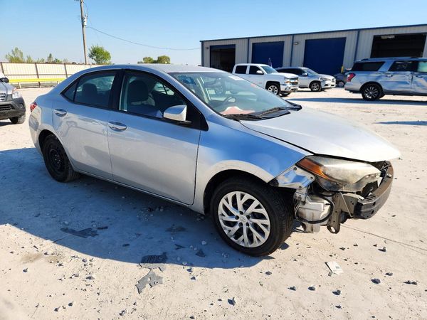 2019 TOYOTA COROLLA L/LE/SE/XLE/XSE — Passenger 3/4