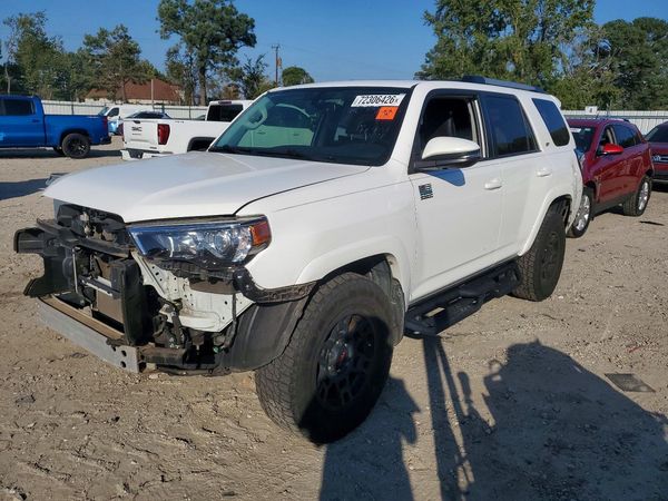 2019 TOYOTA 4RUNNER — Front 3/4