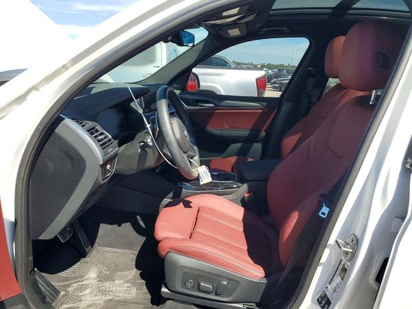 2024 BMW X3 xDrive30i SA — DENT