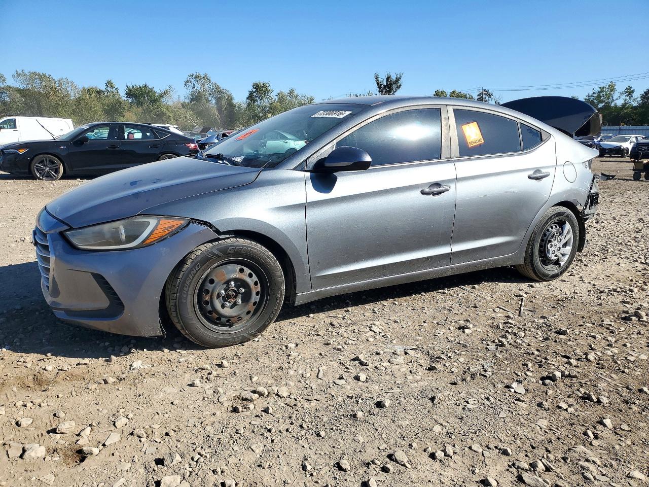 2017 HYUNDAI ELANTRA SE Base — Front 3/4