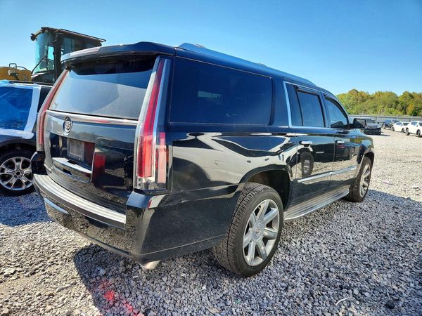 2015 CADILLAC ESCALADE ESV Luxury — PSRA