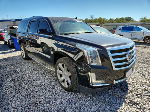 2015 CADILLAC ESCALADE ESV Luxury — Passenger 3/4
