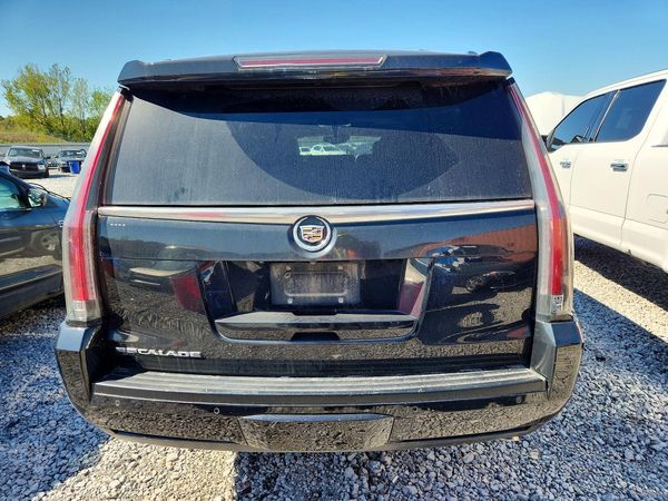 2015 CADILLAC ESCALADE ESV Luxury — DIRR