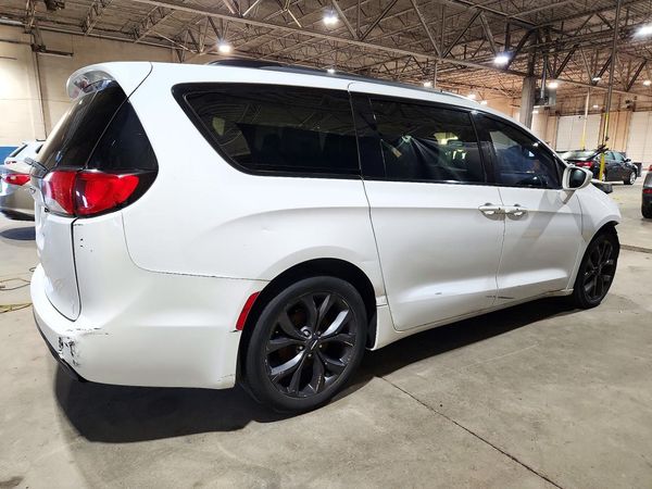 2018 CHRYSLER PACIFICA Touring L — PSRA