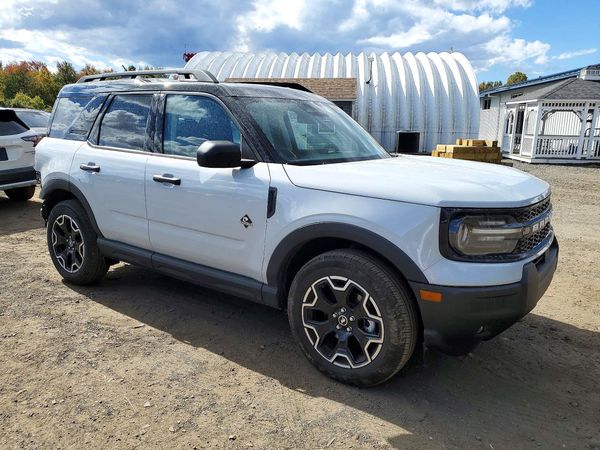 2026 FORD BRONCO SPORT Outer Banks — Passenger 3/4