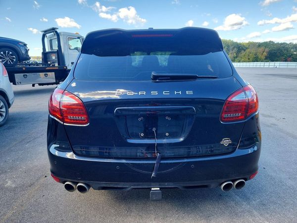 2012 PORSCHE CAYENNE Turbo — DIRR