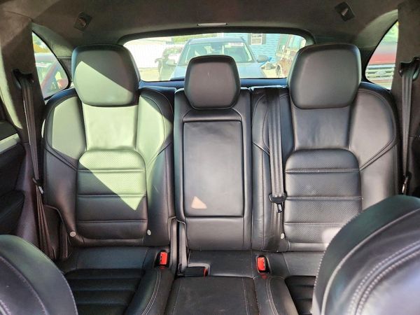 2012 PORSCHE CAYENNE Turbo — SUVN