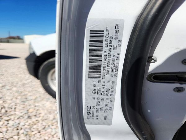 2018 RAM 1500 ST — VINS