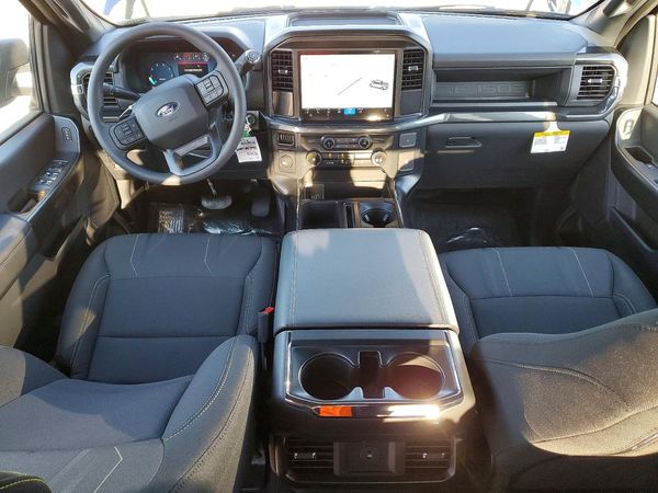 2025 FORD F150