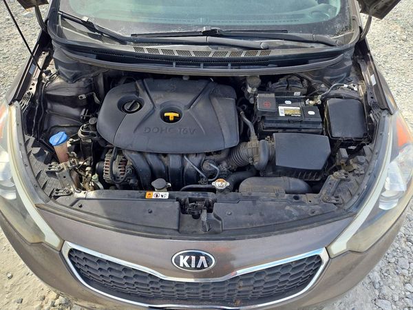 2014 KIA FORTE LX, EX — Engine bay