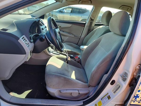 2013 TOYOTA COROLLA — DENT
