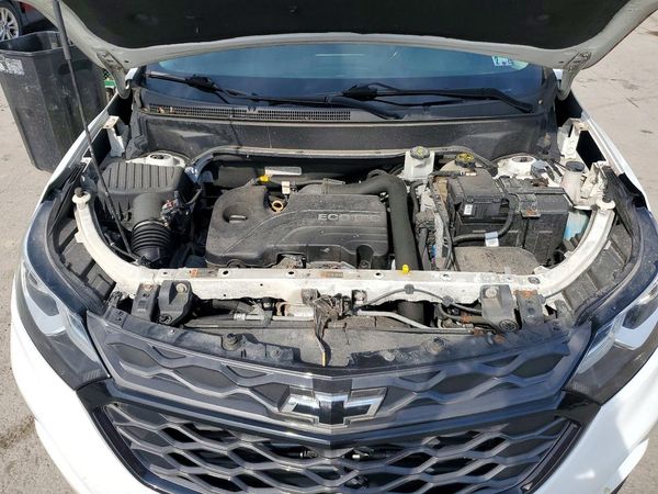 2018 CHEVROLET EQUINOX LT (1LT) — Engine bay