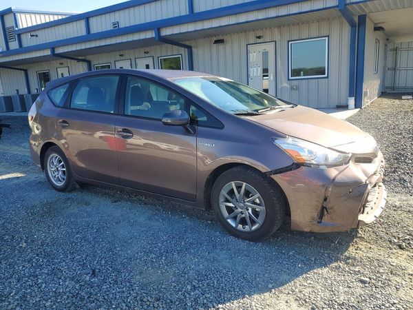 2016 TOYOTA PRIUS — Passenger 3/4