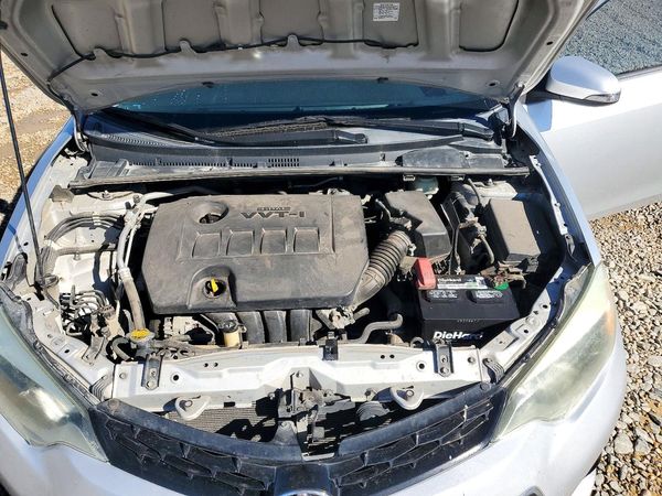 2015 TOYOTA COROLLA L/LE — Engine bay