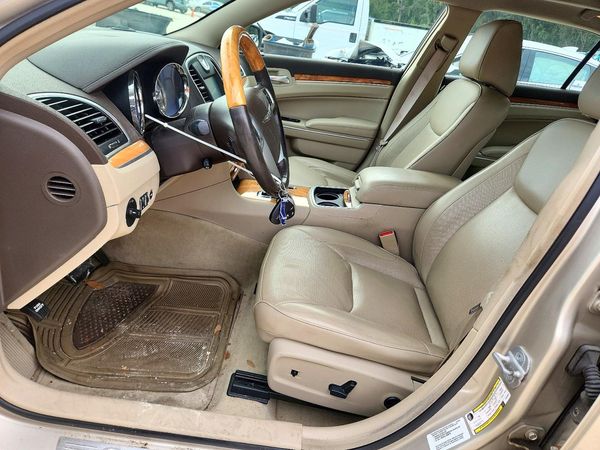 2012 CHRYSLER 300 Limited — DENT