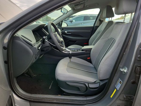 2021 HYUNDAI SONATA SE — DENT