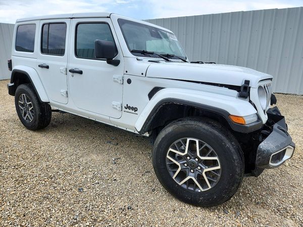 2026 JEEP WRANGLER Sahara — Passenger 3/4