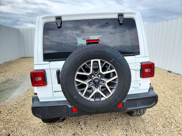 2026 JEEP WRANGLER Sahara — DIRR