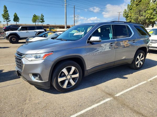 2020 CHEVROLET TRAVERSE LT — Front 3/4