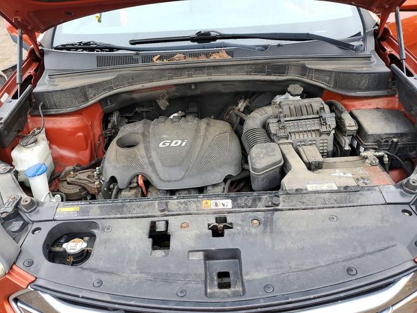 2016 HYUNDAI SANTA FE — Engine bay