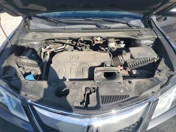 2013 ACURA RDX Technology Package — Engine bay