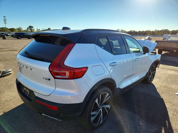 2019 VOLVO XC40 R-Design — PSRA