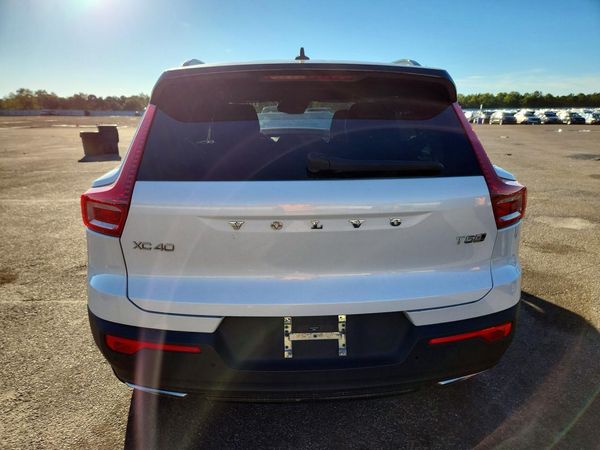 2019 VOLVO XC40 R-Design — DIRR