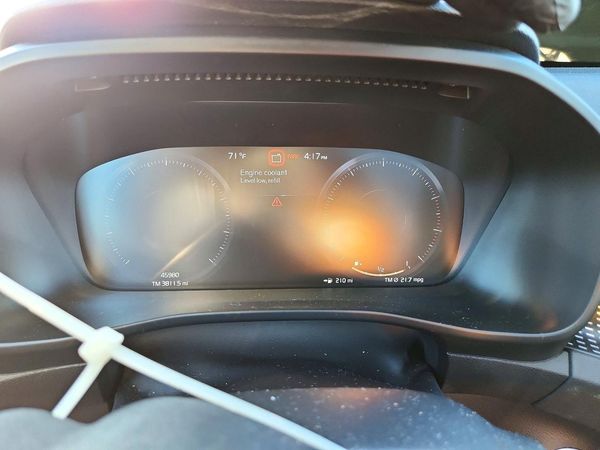 2019 VOLVO XC40 R-Design — ODOM