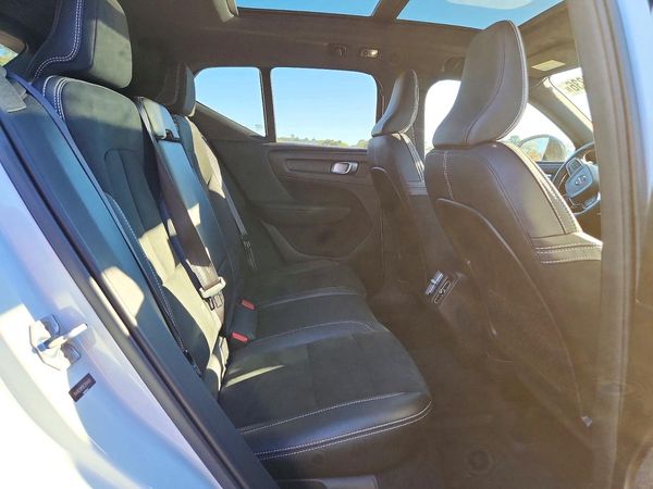 2019 VOLVO XC40 R-Design — PSRS