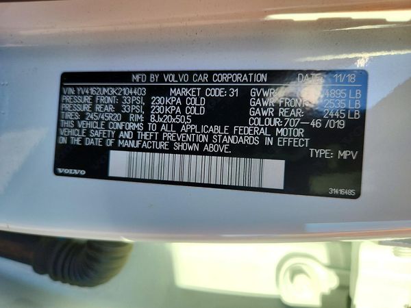 2019 VOLVO XC40 R-Design — VINS