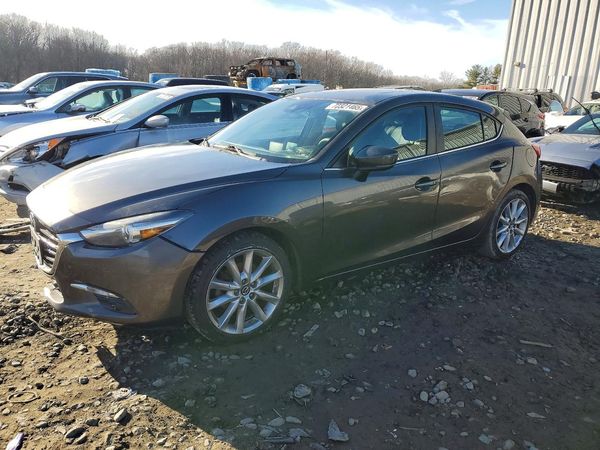 2017 MAZDA 3