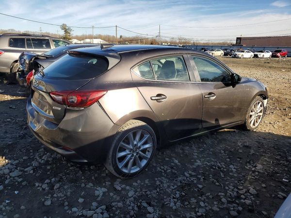 2017 MAZDA 3
