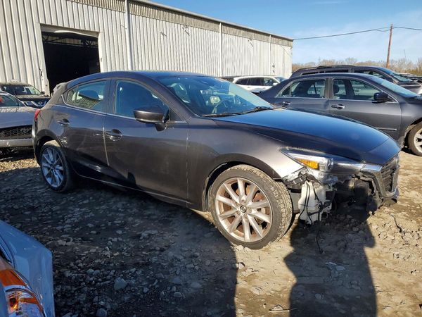 2017 MAZDA 3