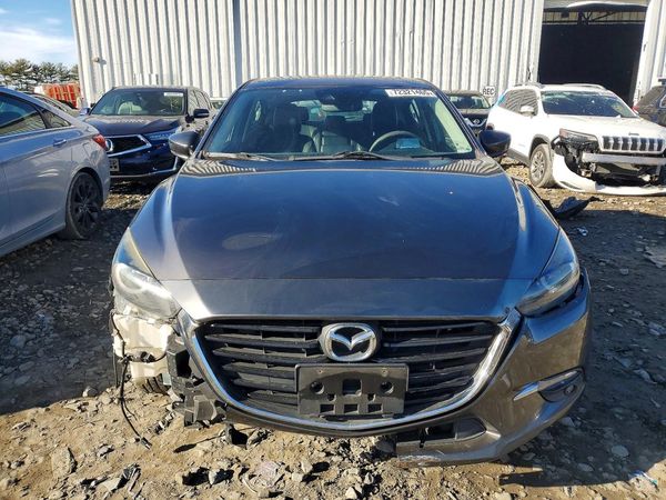 2017 MAZDA 3