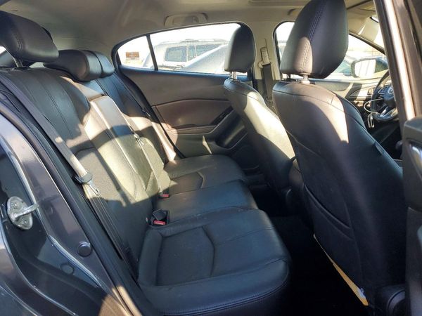 2017 MAZDA 3