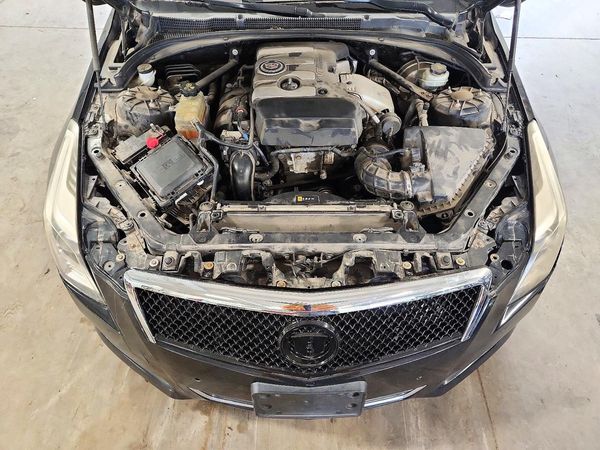 2014 CADILLAC ATS — Engine bay