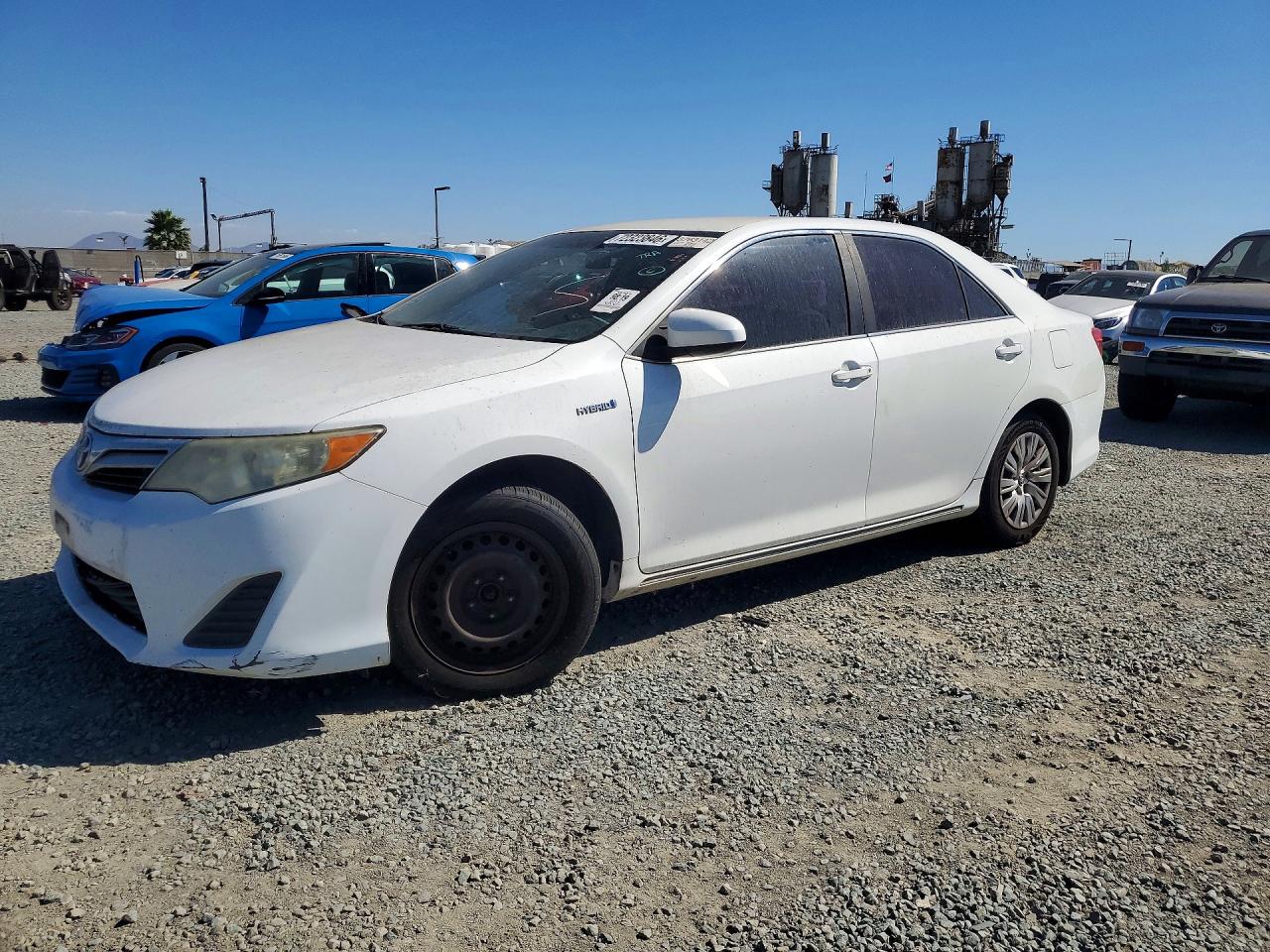 2014 TOYOTA CAMRY SOLA Hybrid — Front 3/4