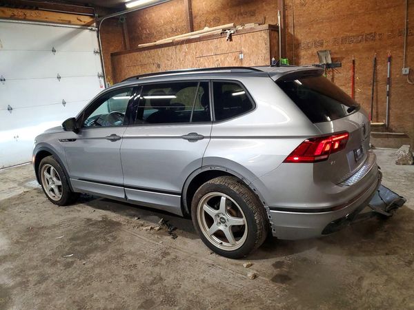 2023 VOLKSWAGEN TIGUAN 4Motion SE R-Line Black — DSRA