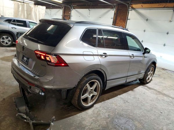 2023 VOLKSWAGEN TIGUAN 4Motion SE R-Line Black — PSRA